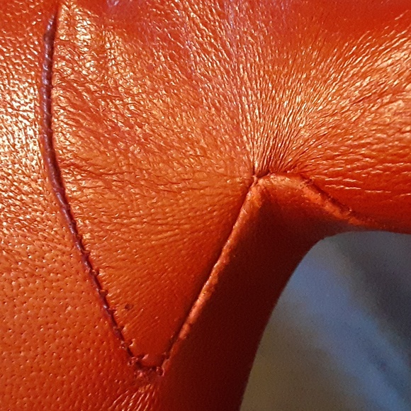 Burgundy Leather Gloves - Picture 16 of 16